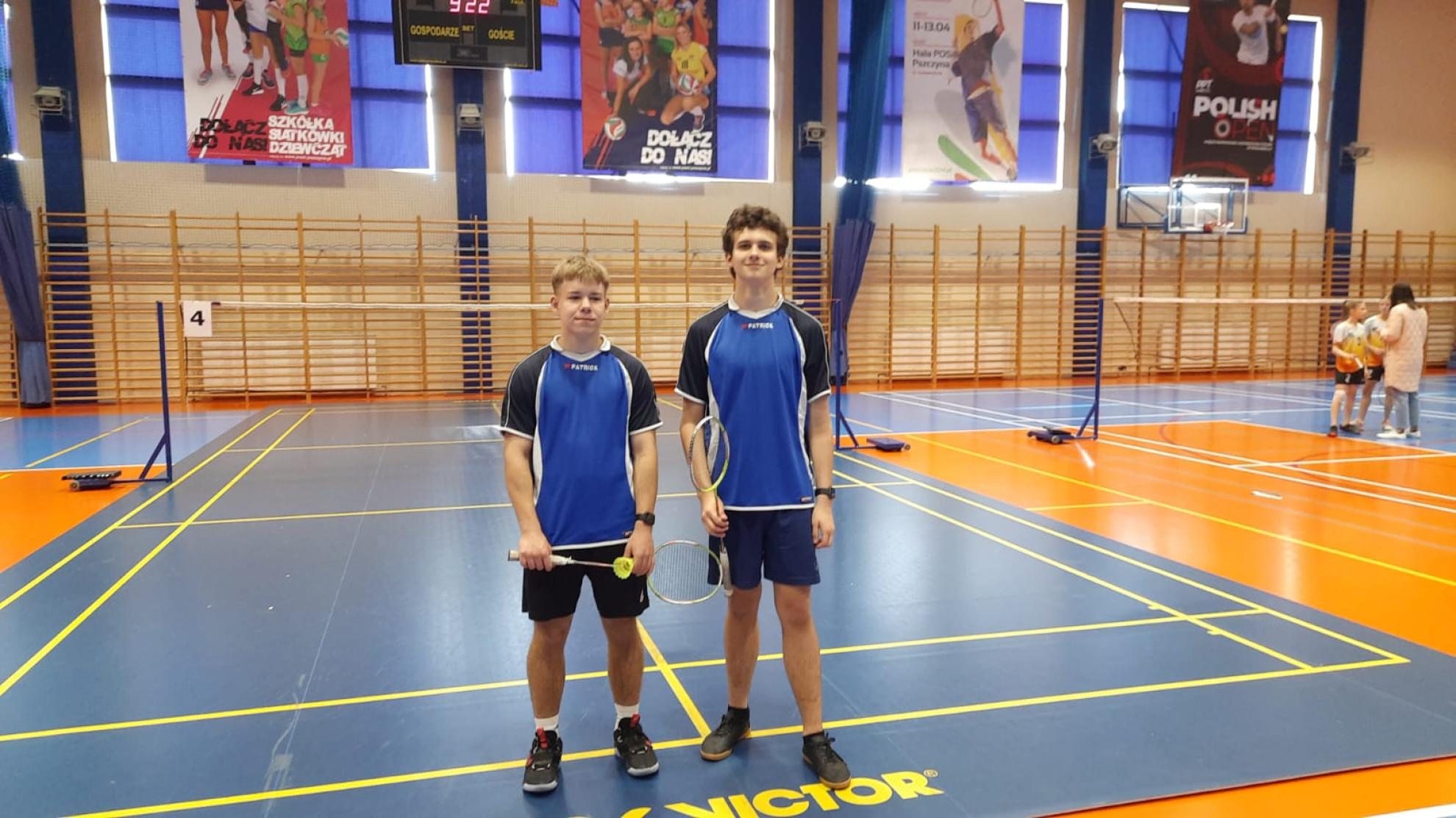 Dawid Marcinek i Alex Mrozek zajęli VI miejsce w Mistrzostwach Śląska w badmintonie.