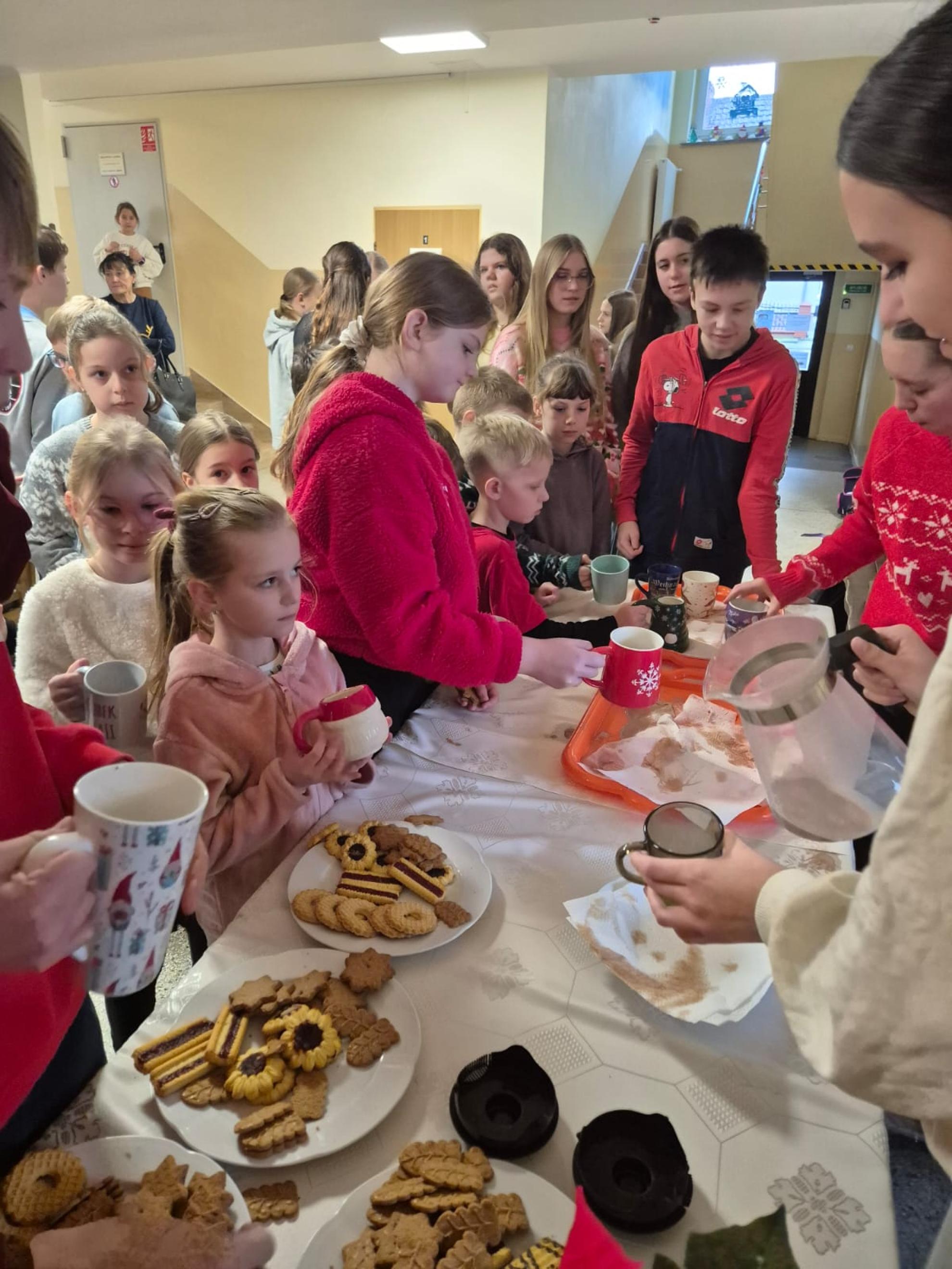 Dzień ciepłego sweterka i gorącego kakao w naszej szkole