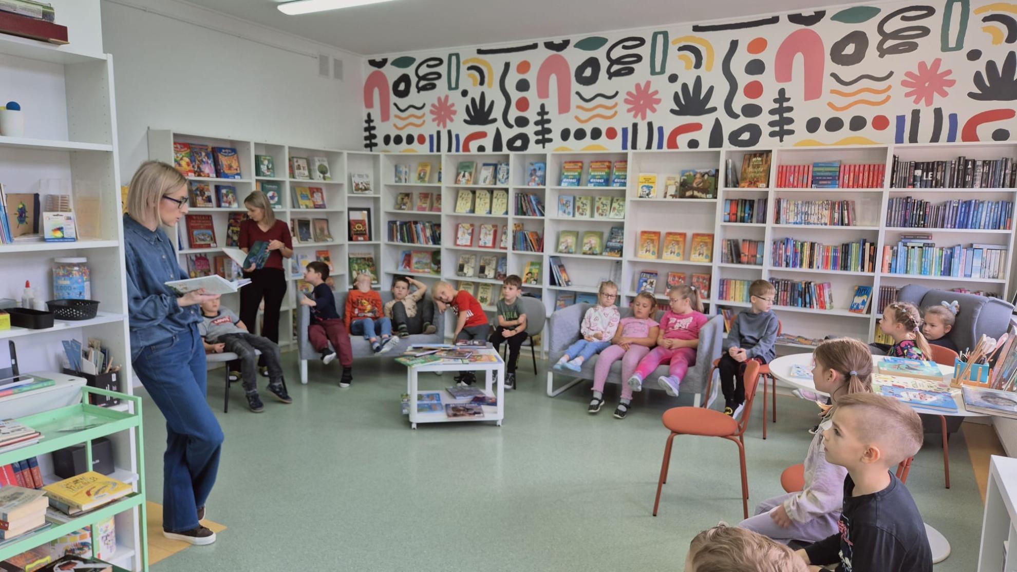 Ruszyliśmy pełną parą z innowacją „Przedszkolak w bibliotece”!