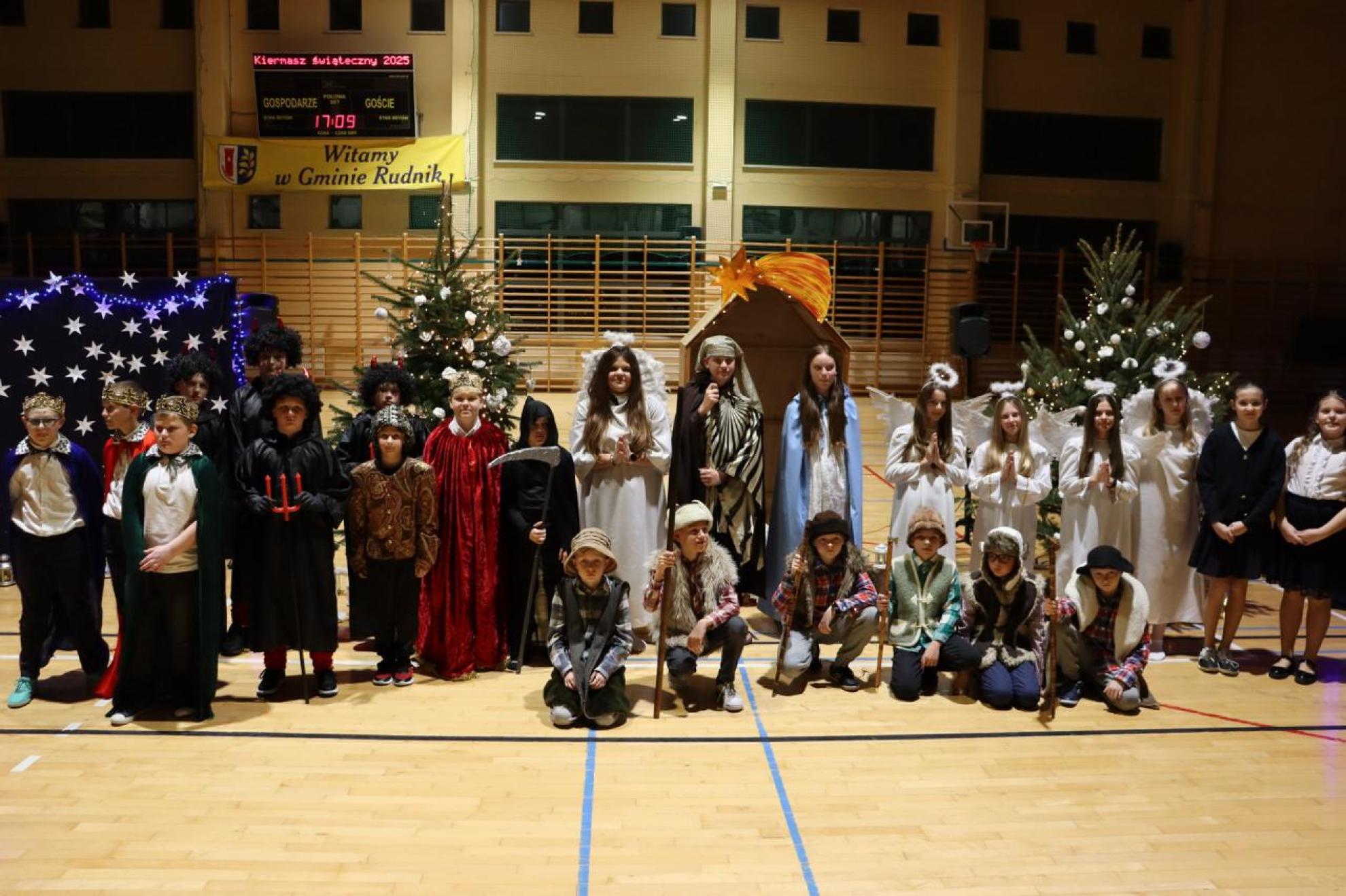 KIERMASZ ŚWIĄTECZNY