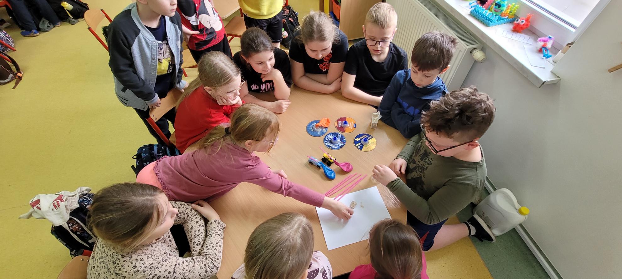 W świecie eksperymentów – nauka przez zabawę