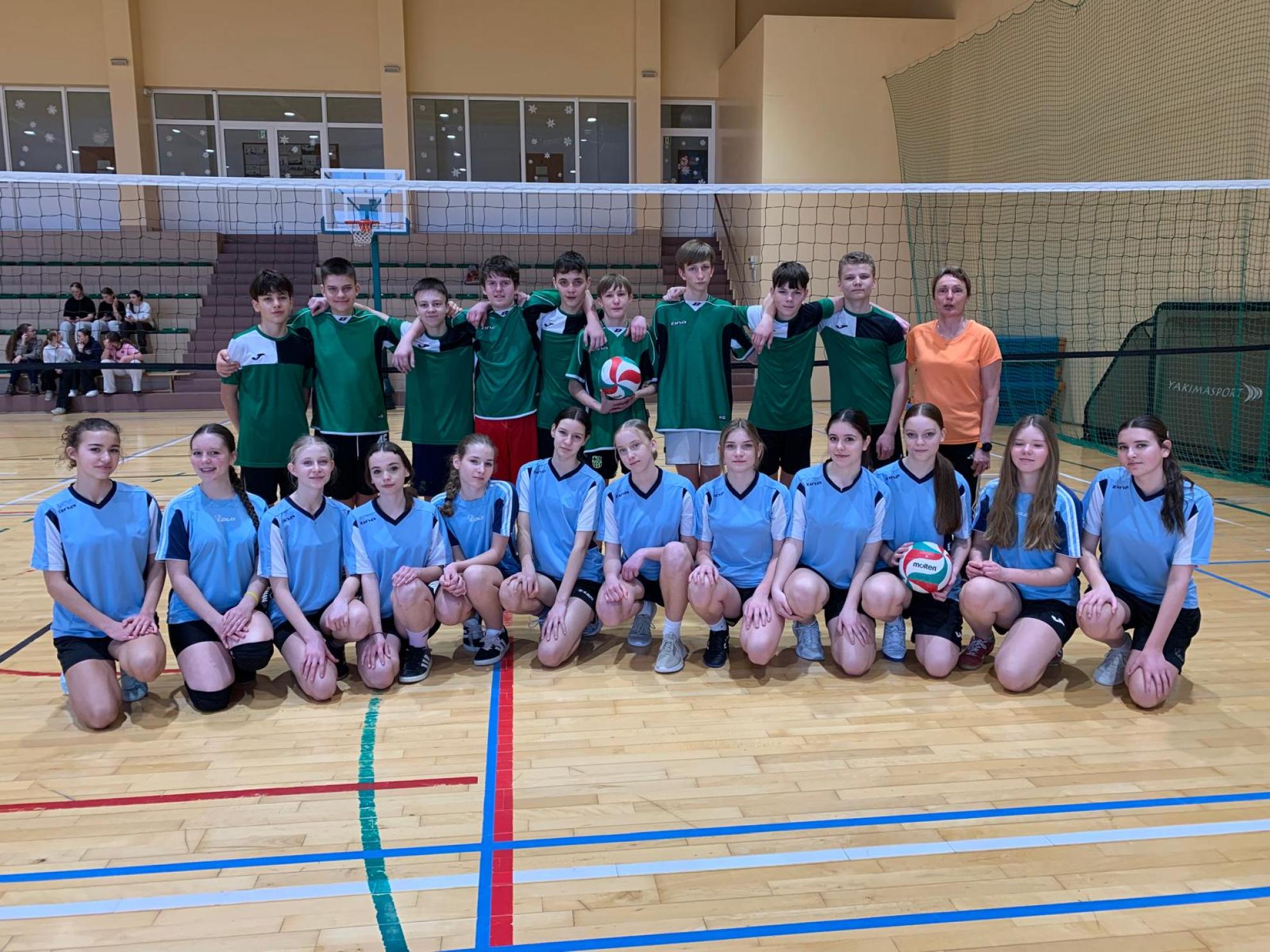 Podwójne zwycięstwo w zawodach gminnych w siatkówce