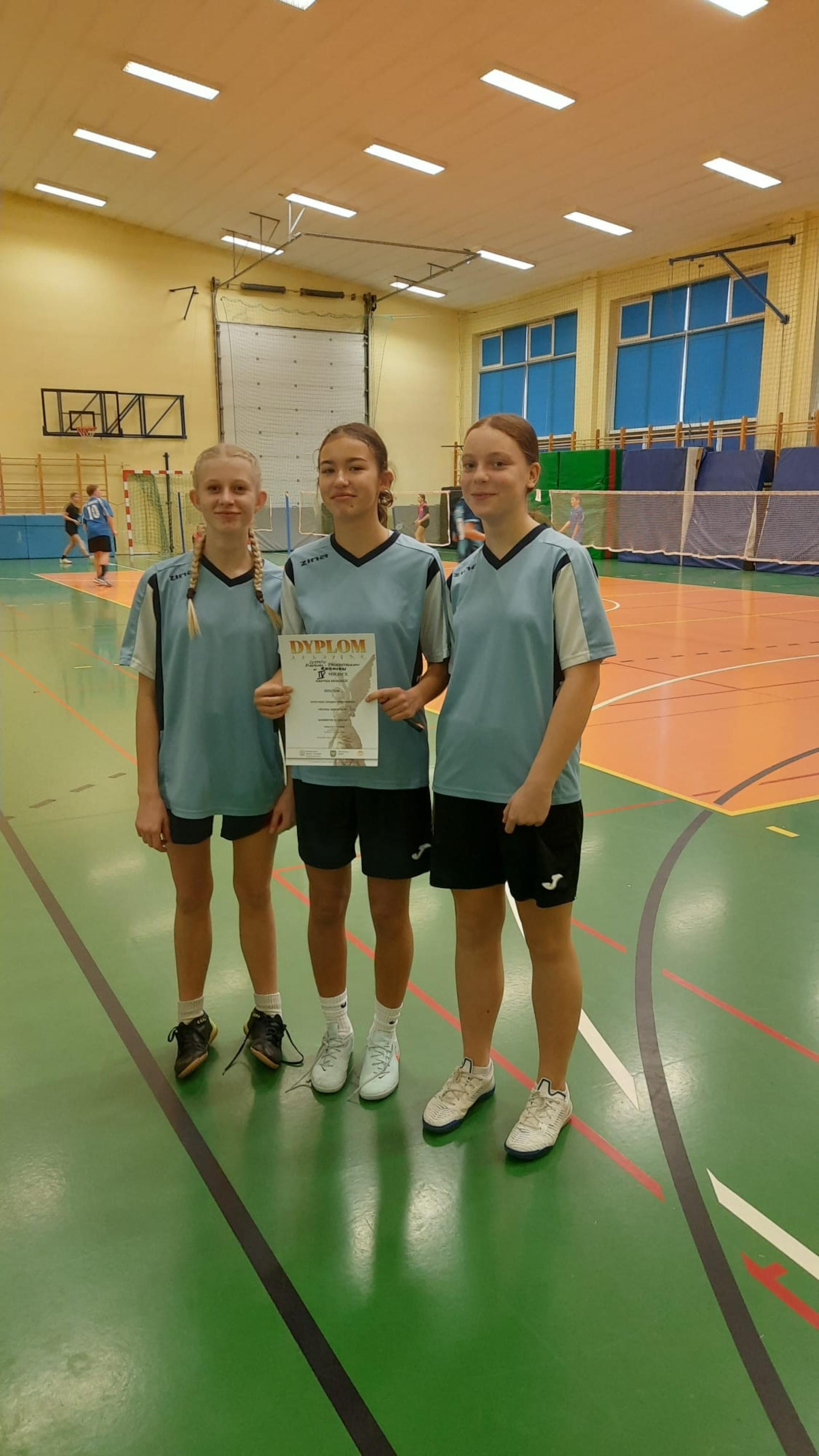 Sukces reprezentacji naszej szkoły w badmintonie.