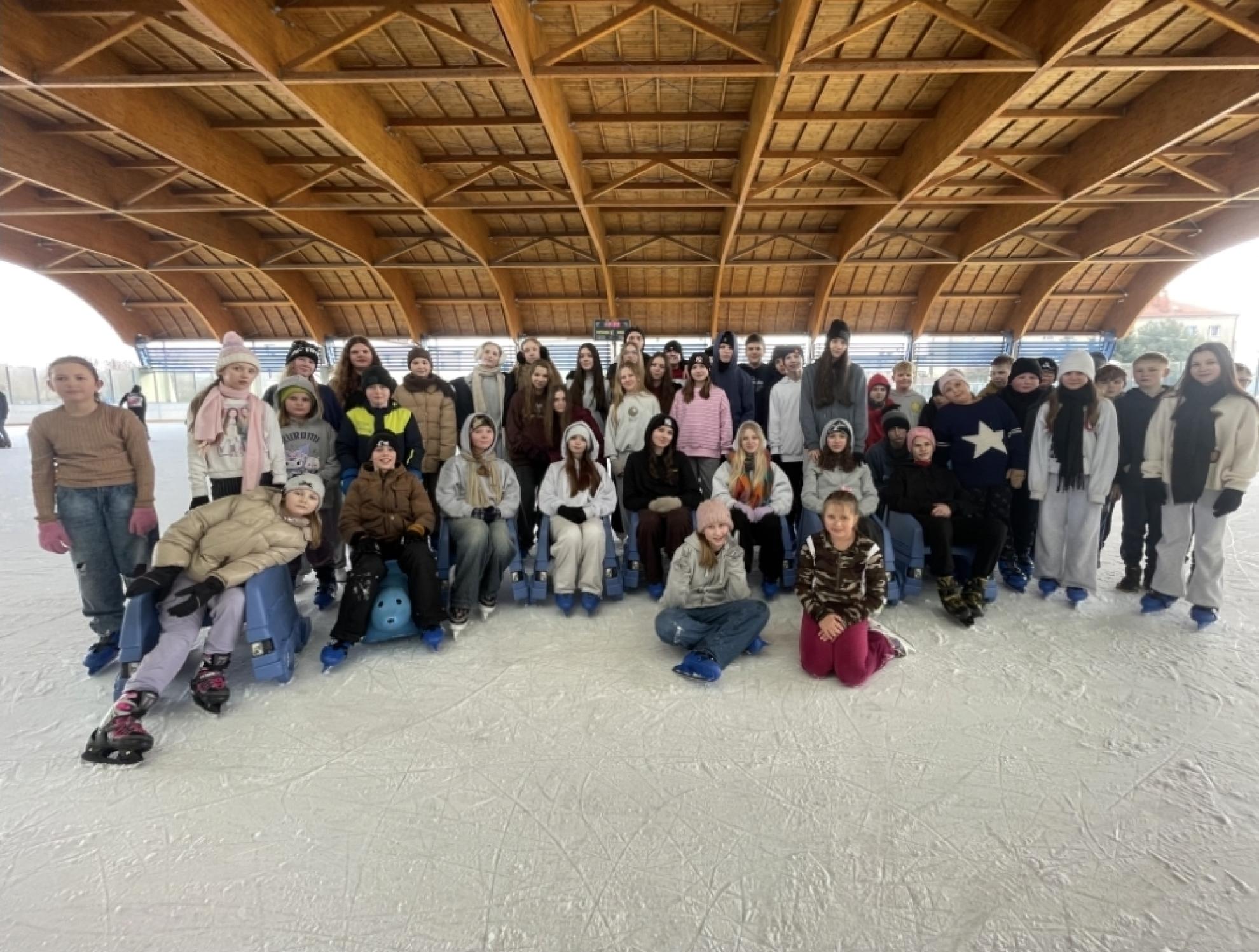 ZIMOWE SZALEŃSTWO NA ŁYŻWACH